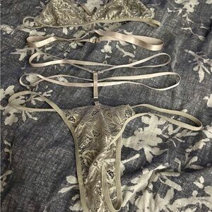 Lace Intimates Set in Silver